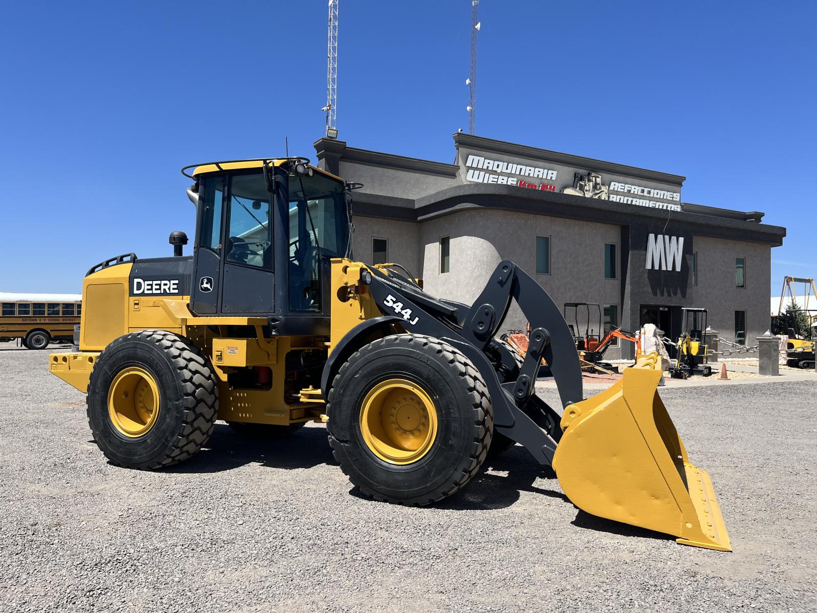 ./imagenes/INVOICE/2019/17009/CARGADOR FRONTAL JOHN DEERE 544J POWERLLEL  (1).JPG